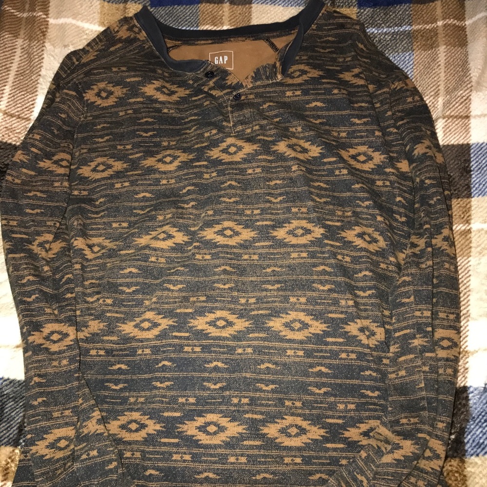 Gap unique patterned sweater!
